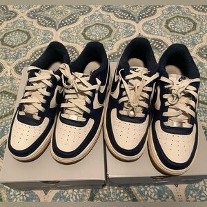 Nike Air Force 1 in good condition Price is for both but will sell separately‼️